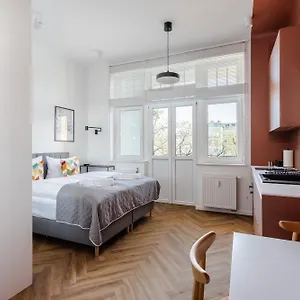 Przytulne I Komfortowe Studia Very Berry W Poznaniu By Renters Apartament